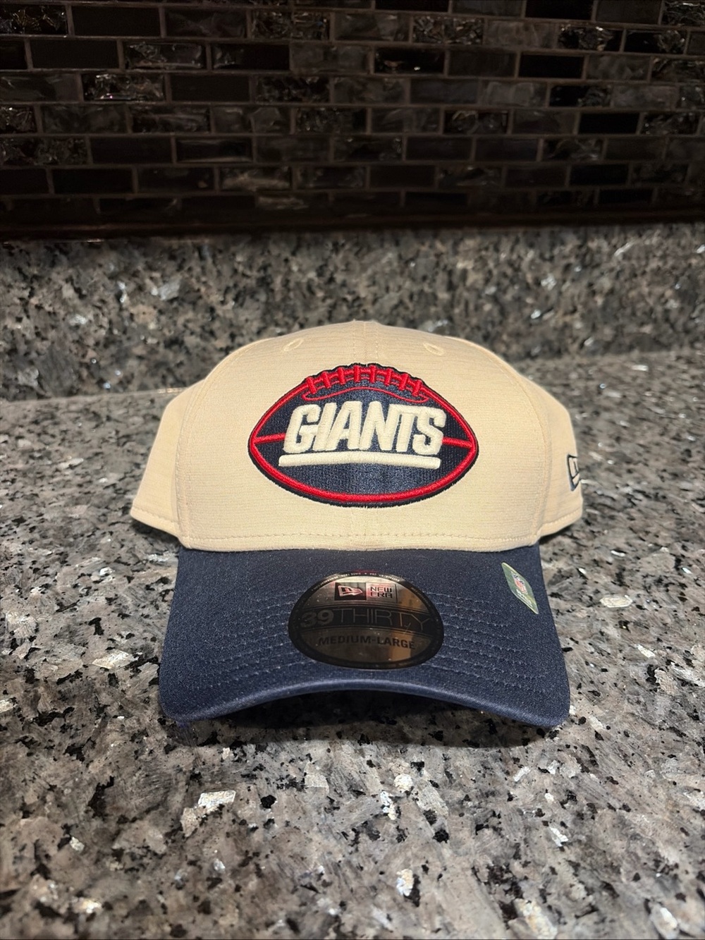 New Era New York Giants 39Thirty NFL Football Fitted Hat Medium Large NWT
